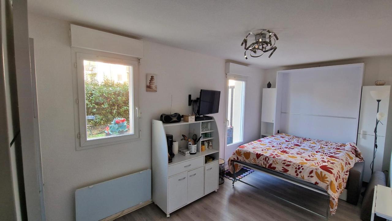Grand Front De Ensoleille Avec Jardin Plein Sud Acces Direct Apartment